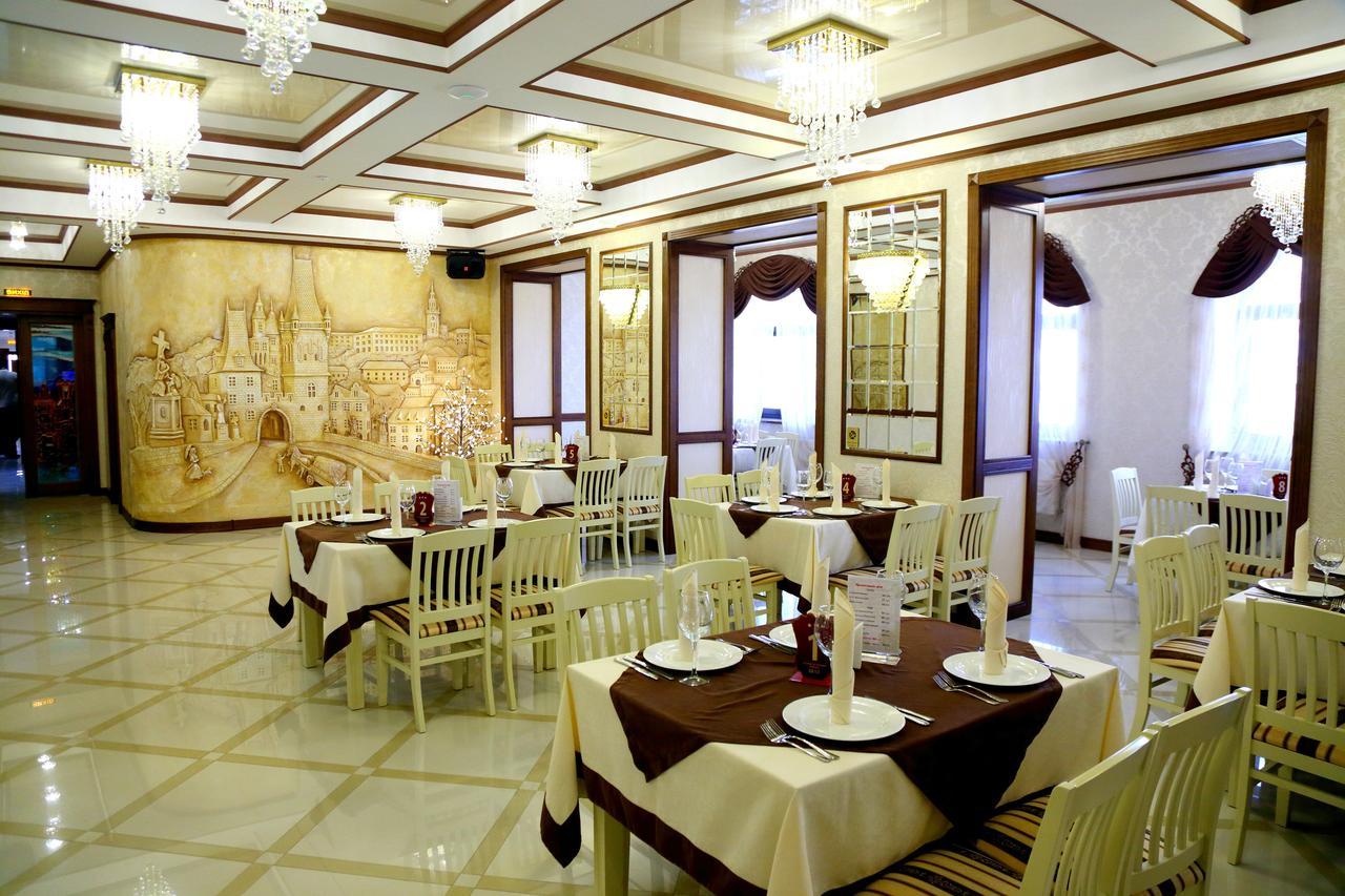 Best Hotel And Restaurant Complex Dunaivtsi Buitenkant foto